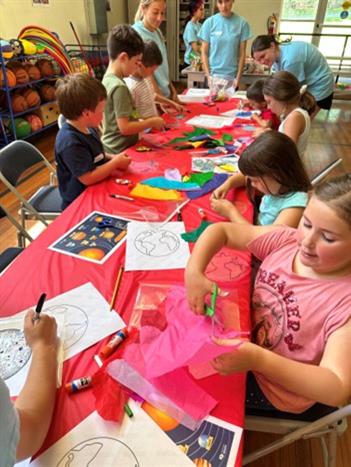 group art at table